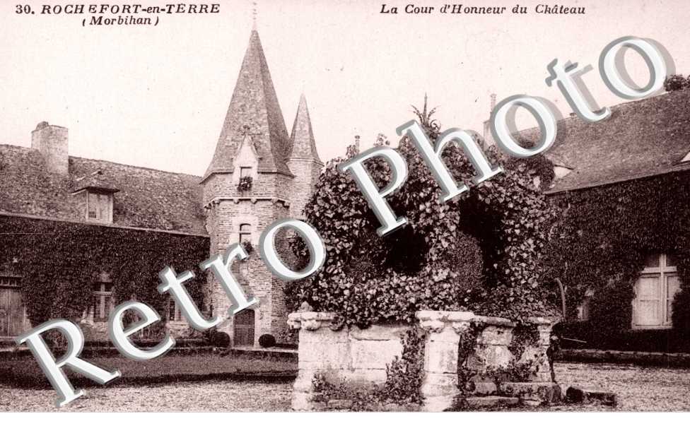le Chateau - la Cour d'Honneur