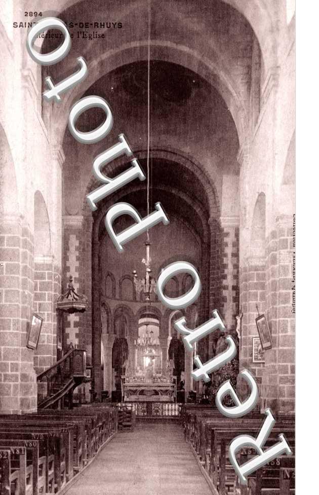 interieur de l'eglise