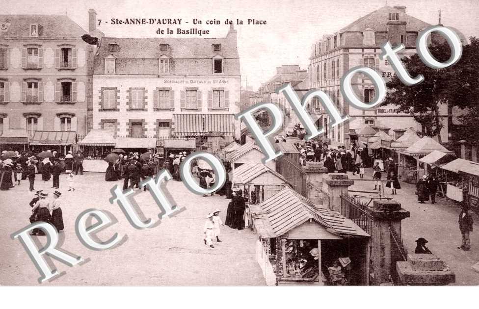 un coin de la place de la basilique