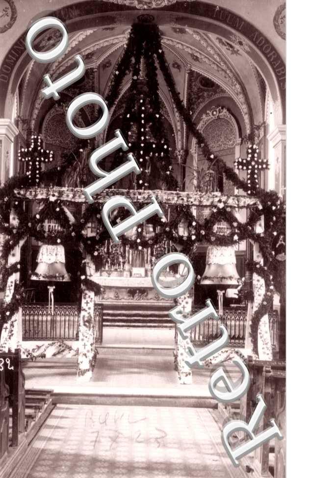 Interieur de l'eglise