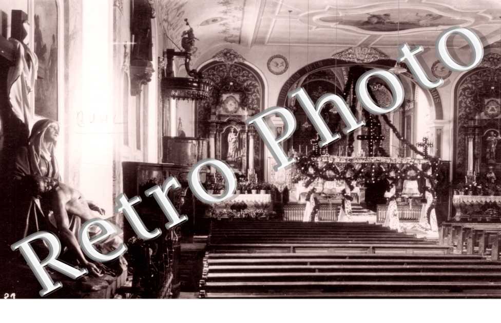 Interieur de l'eglise