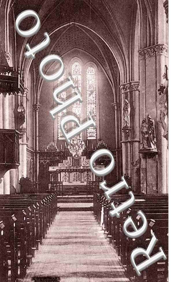interieur de l'eglise