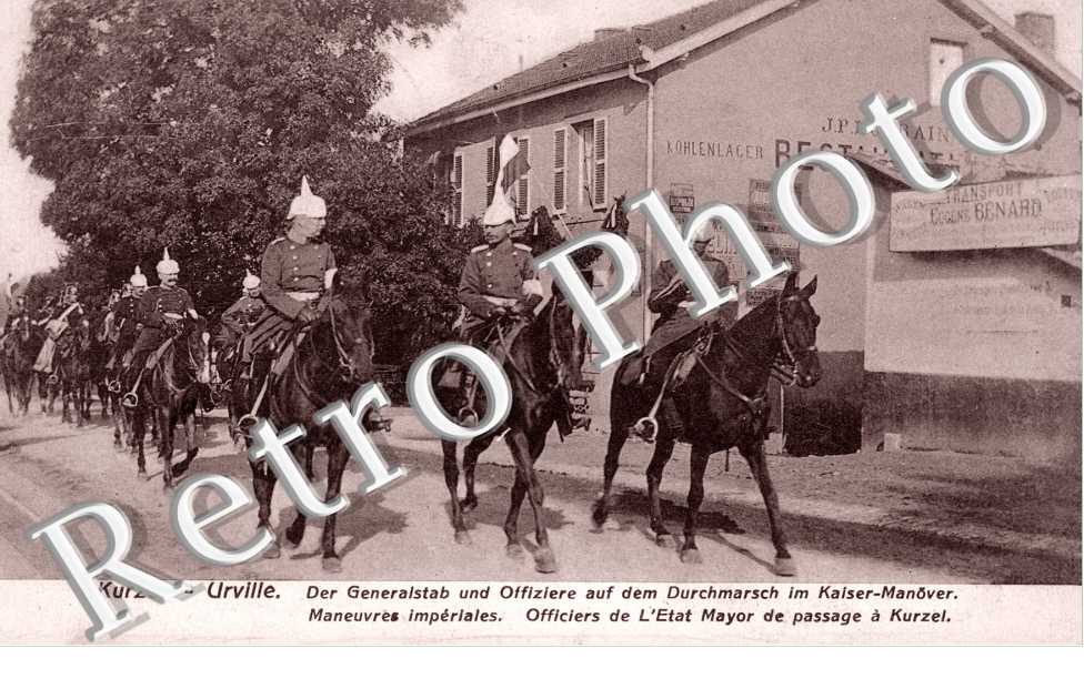 Officiers de l'Etat Moayr de passage a Kurzel