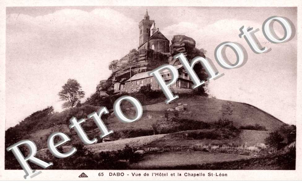 Vue de l'Hotel et la Chapelle Saint Leon
