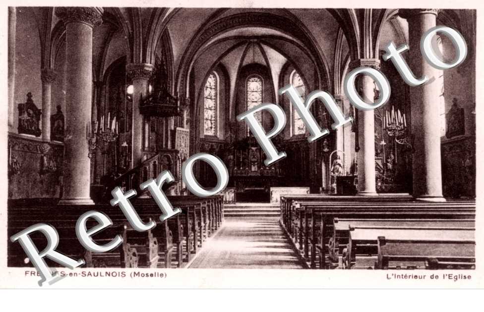Interieur de l'eglise
