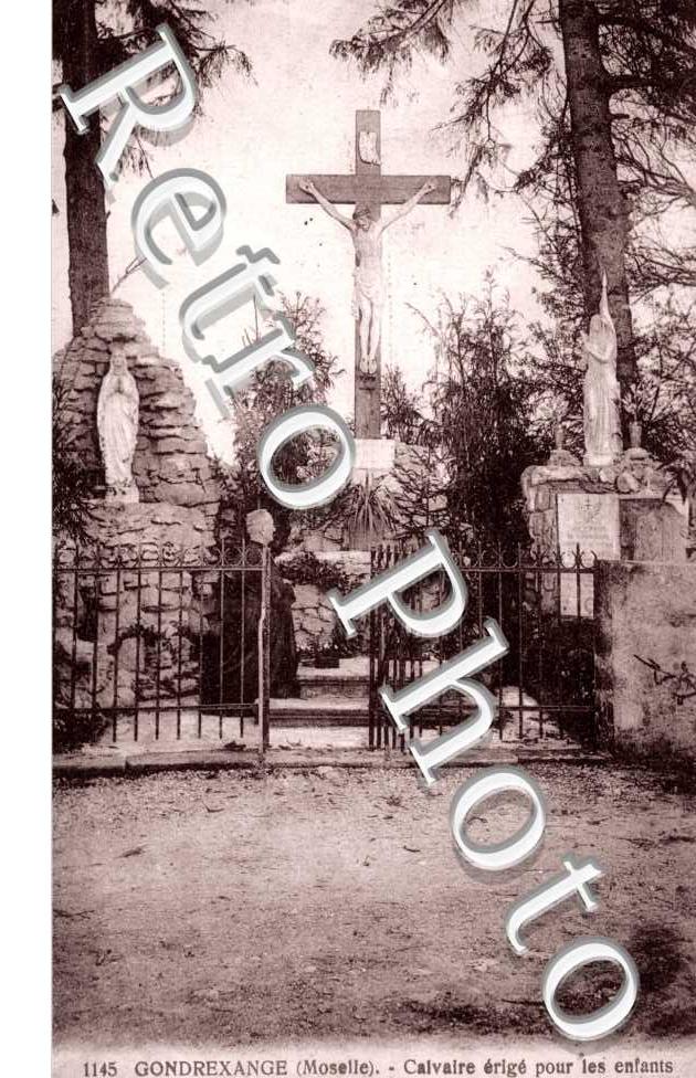 calvaire erige pour les enfants morts de la commune