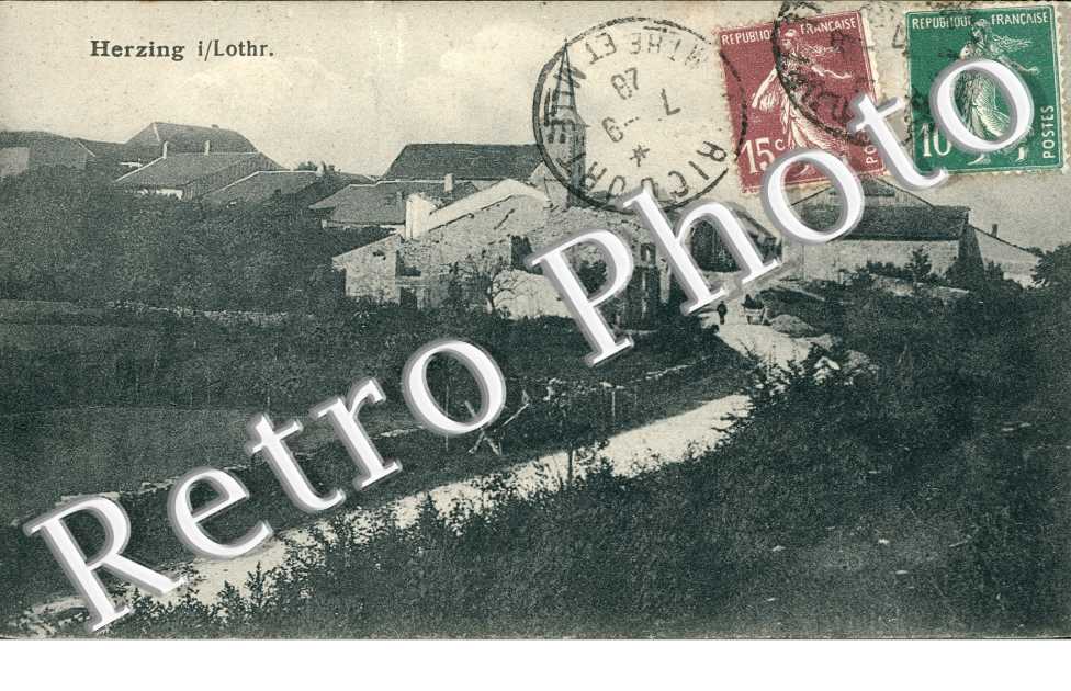 Vue Exterieure et l'Eglise
