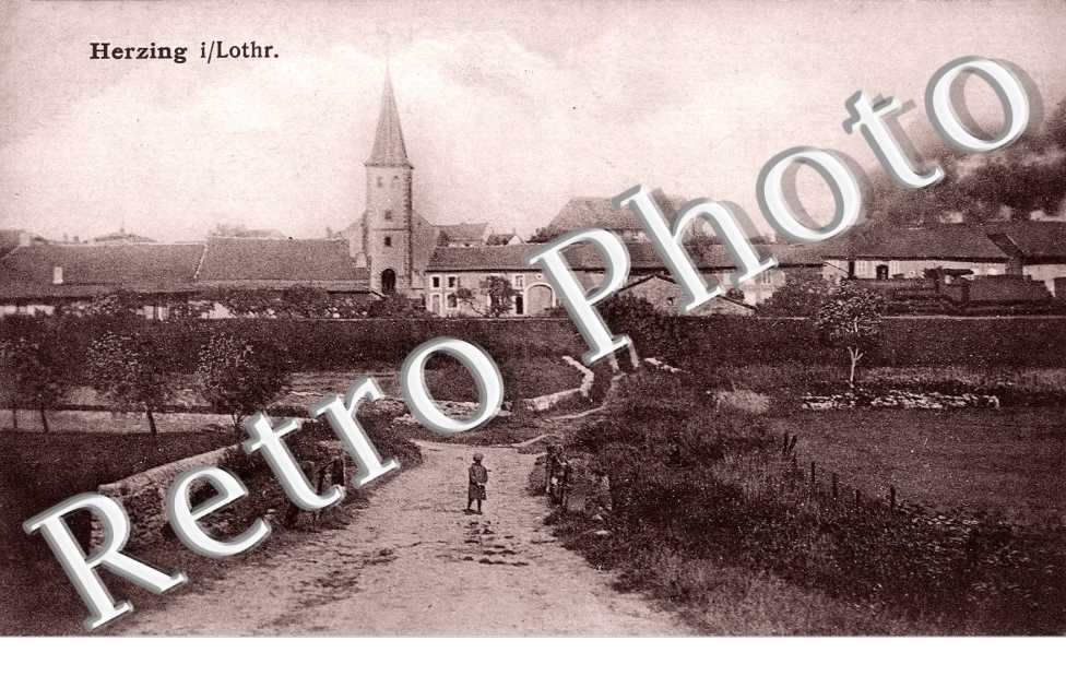 Vue Exterieure et l'Eglise