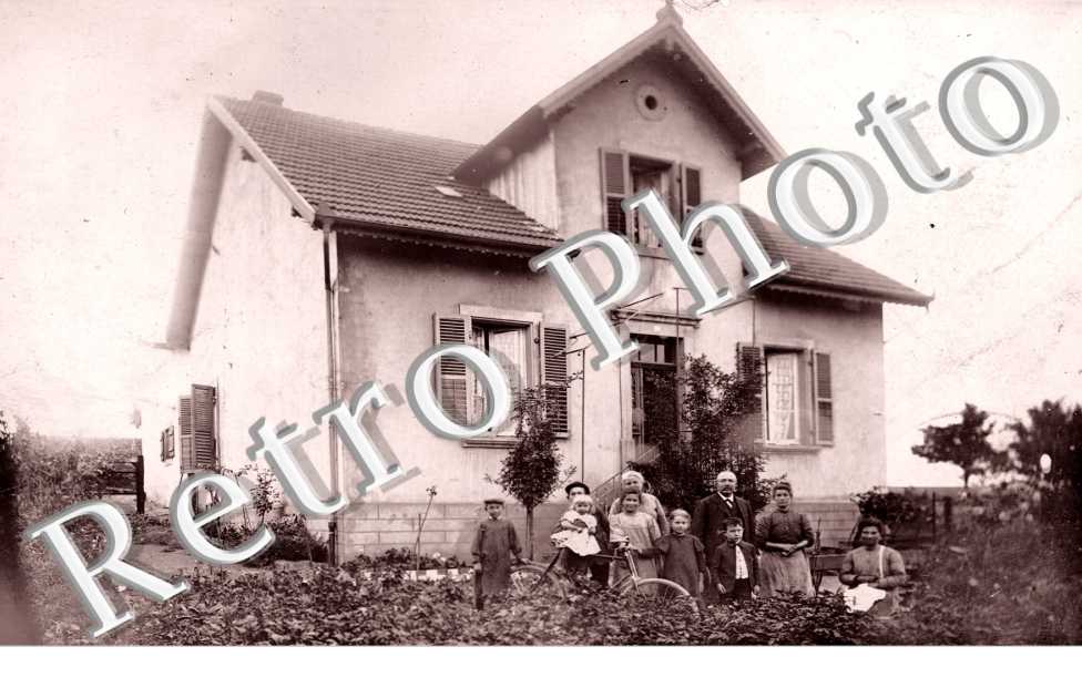 Une famille prise en photos