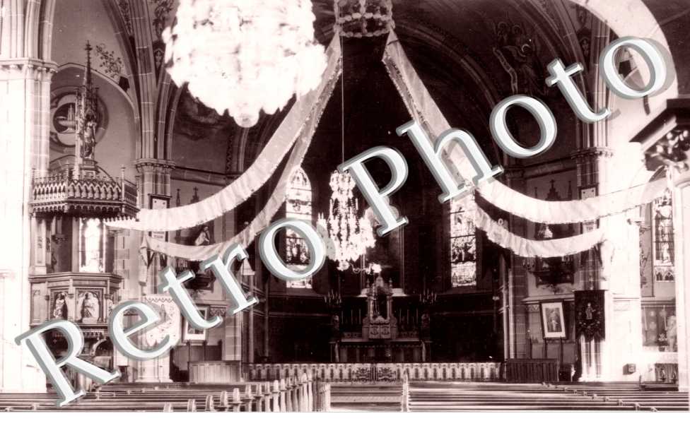 il semblerait que ce ne soit pas l'interieur de l'eglise de Hundling
pas d'info supplementaire