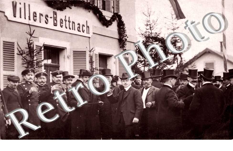 un groupe d'Hommes - Villers-Bettnach