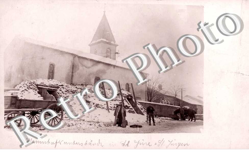 les abords de l'eglise sous la neige en 1915
