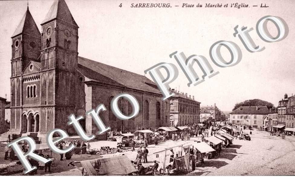 place du marche et l'eglise