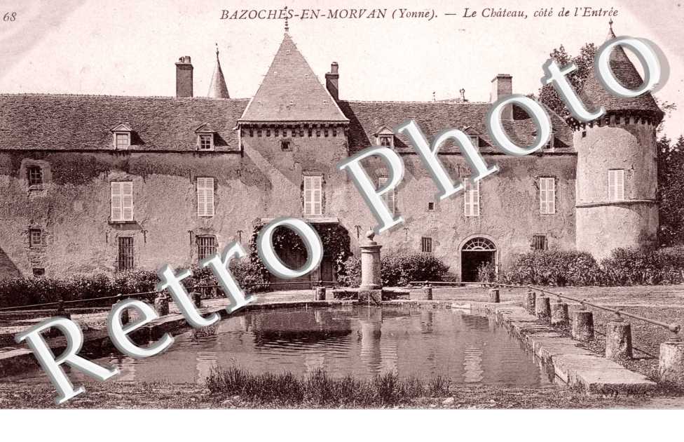 le chateau, cote de l'entree