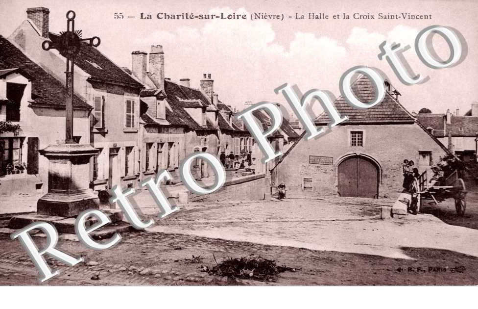 la halle et la croix st Vincent