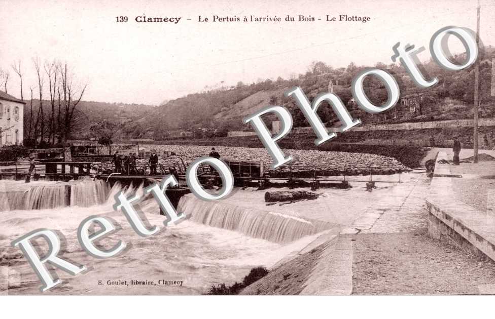 Le Pertuis a l'arrivée du bois, le flottage