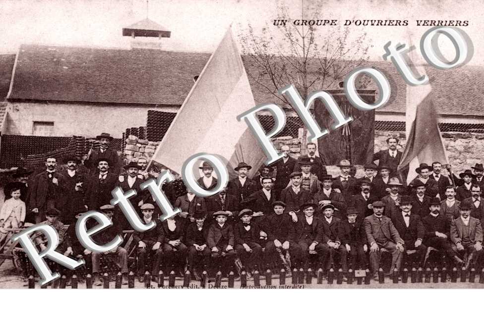 un groupe d'ouvriers verrier