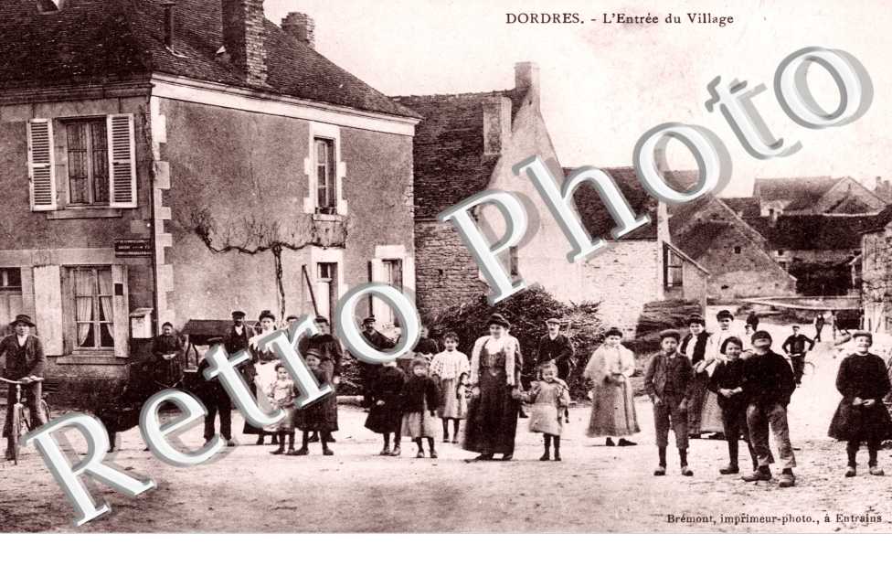 l'entree du village - DORDRES
