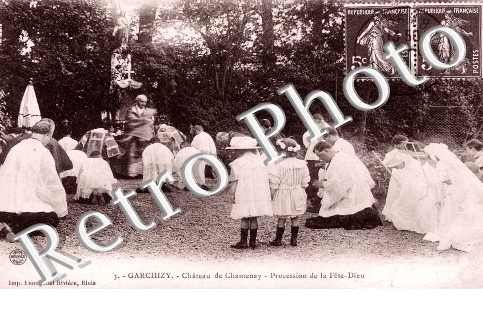 chateau de Chamenay, procession de la fete Dieu