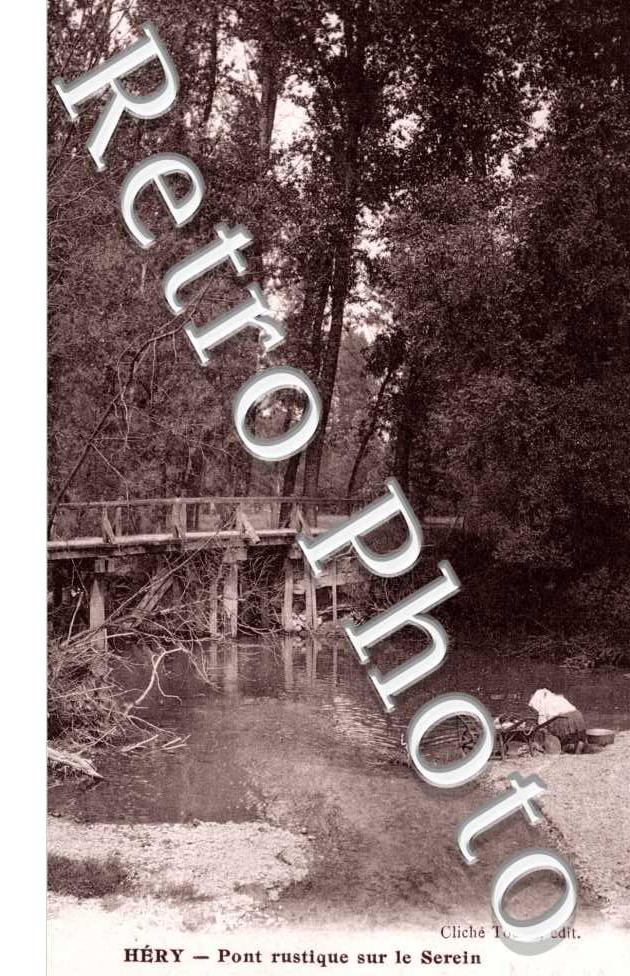Pont rustique sur le Serein