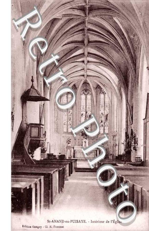 Interieur de l'eglise
