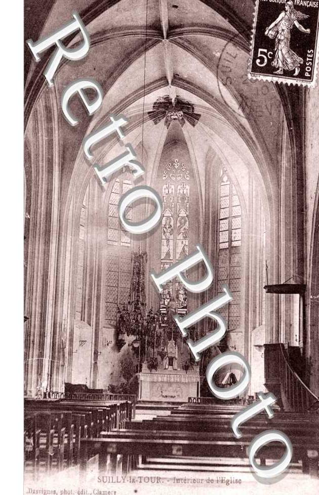Interieur de l'eglise