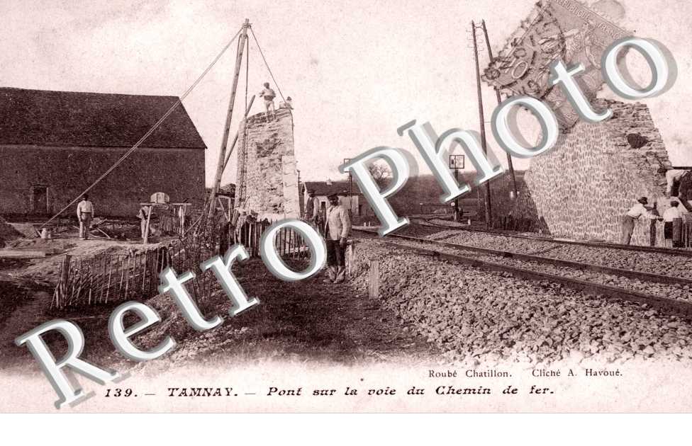 PONT SUR LA VOIE DU CHEMIN DE FER