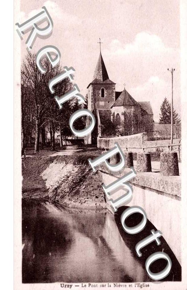 Pont sur la Nievre et l'eglise