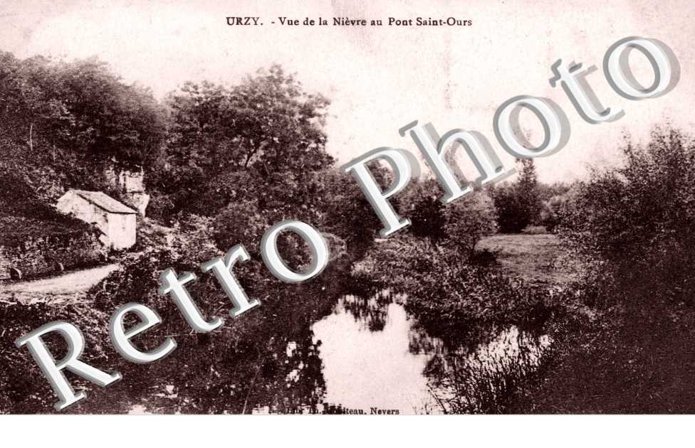 Vue de la Nievre au pont saint-Ours