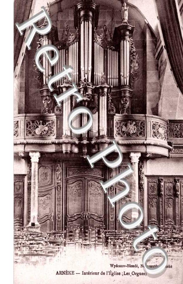 interieur de l'eglise (Les Orgues)