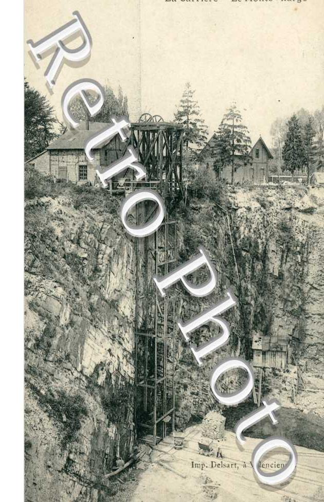 la Carriere Le Monte Charge