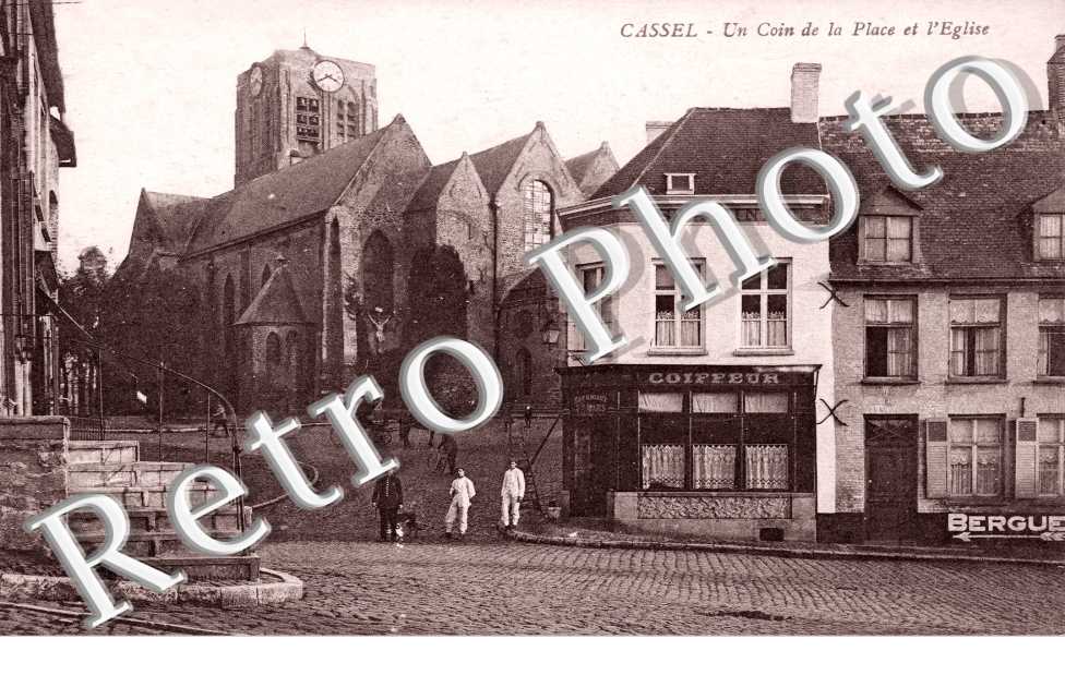 un coin de la place et l'eglise
