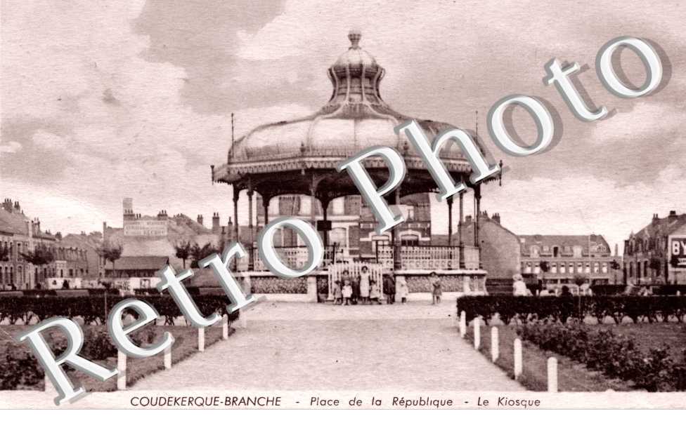 place de la Republique, le kiosque