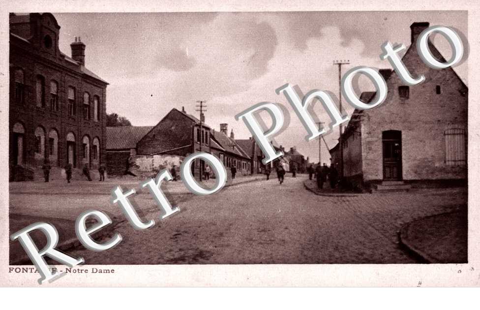 UNE RUE