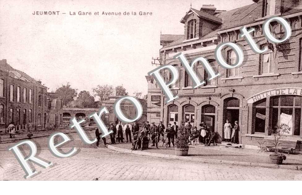 La gare et avenue de la gare