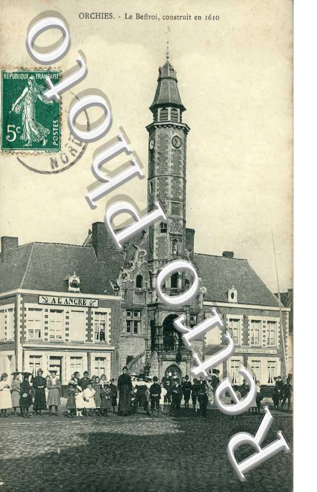 le beffroi, construit en 1610