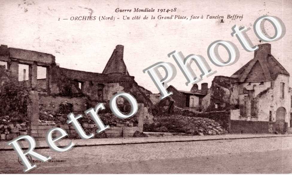 guerre mondiale 1914-1918, un cote de la Grand' place, face a l'ancien beffroi