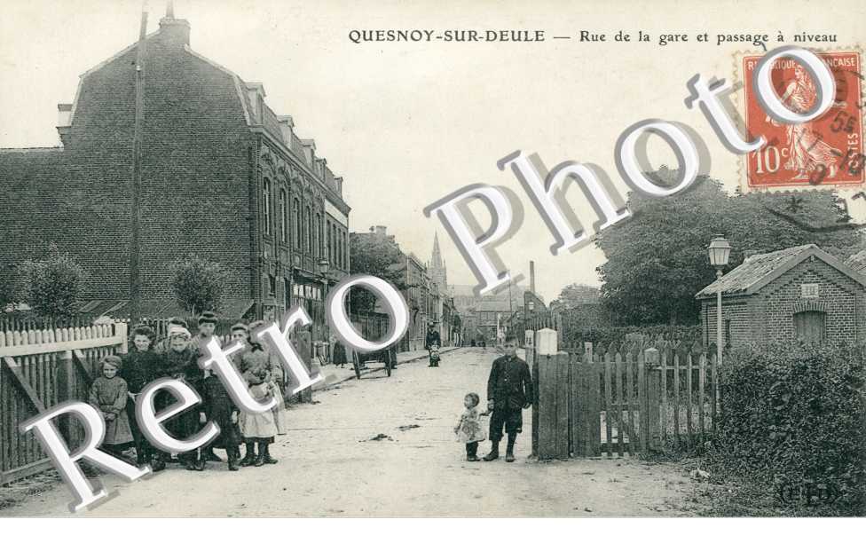 Rue de la gare et passage a niveau