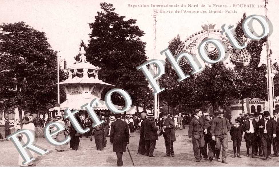Exposition internationale de la France - entree de l'avenue des grands Palais