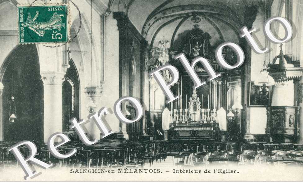Interieur de l'eglise