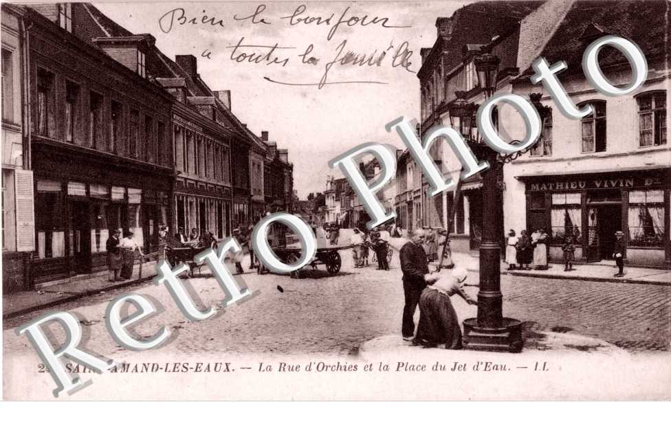 La rue d'Orchies et la place du jet d'eau