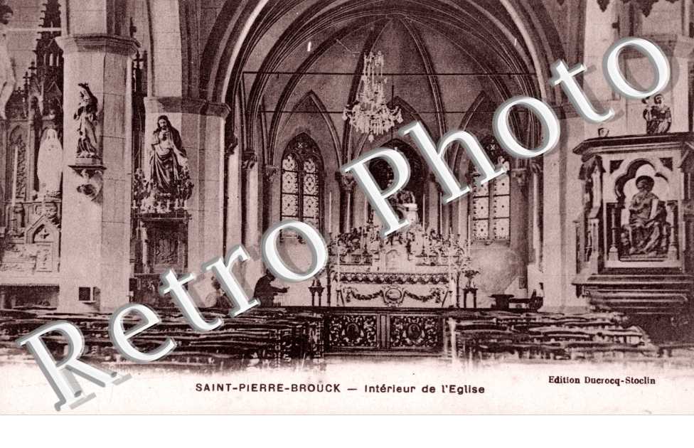 Interieur de l'eglise
