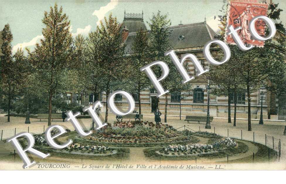 le qsquare de l'Hotel de Ville et l' Academie de Musique