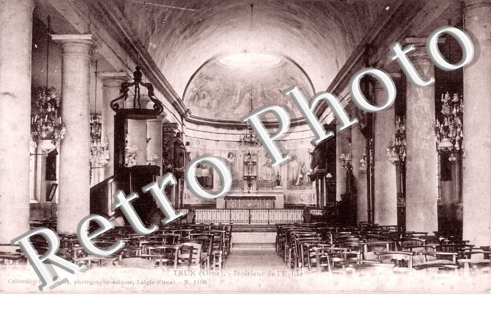 Interieur de l'eglise
