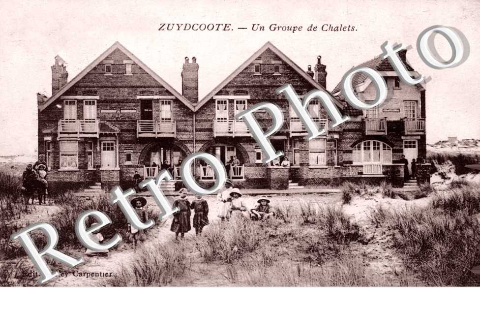 un groupe de Chalets