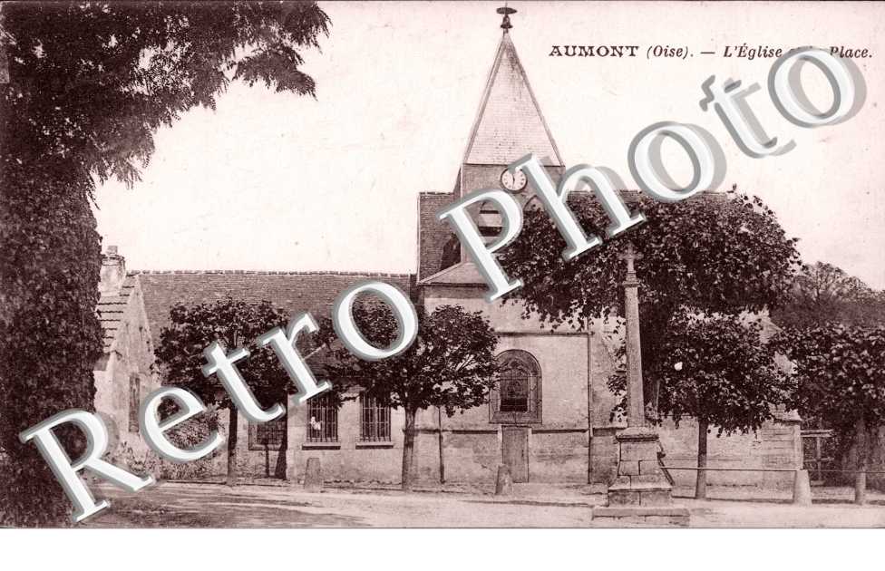 L'eglise  et la place
