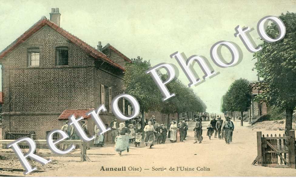 Sortie de l'Usine Colin