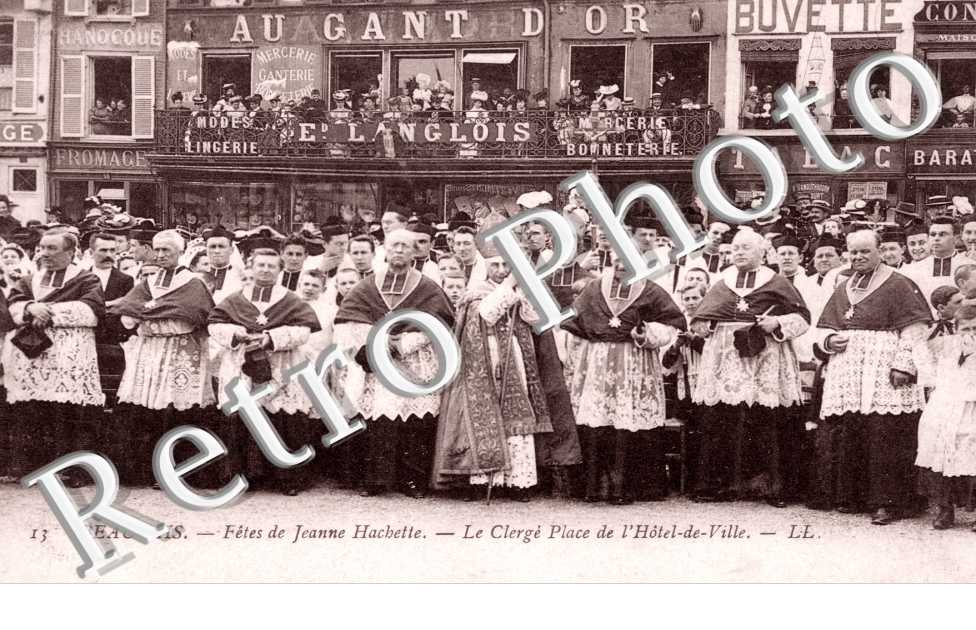 le Clerge Place de l'Hotel-de-Ville, Fetes de Jeanne Hachette