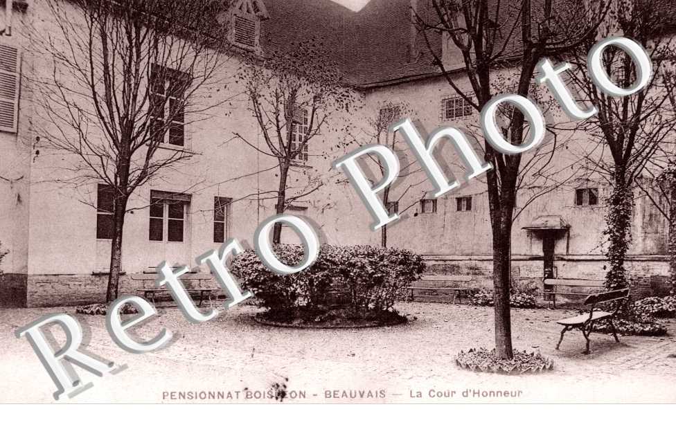 pensionnat Boisleon - la Cour d'Honneur