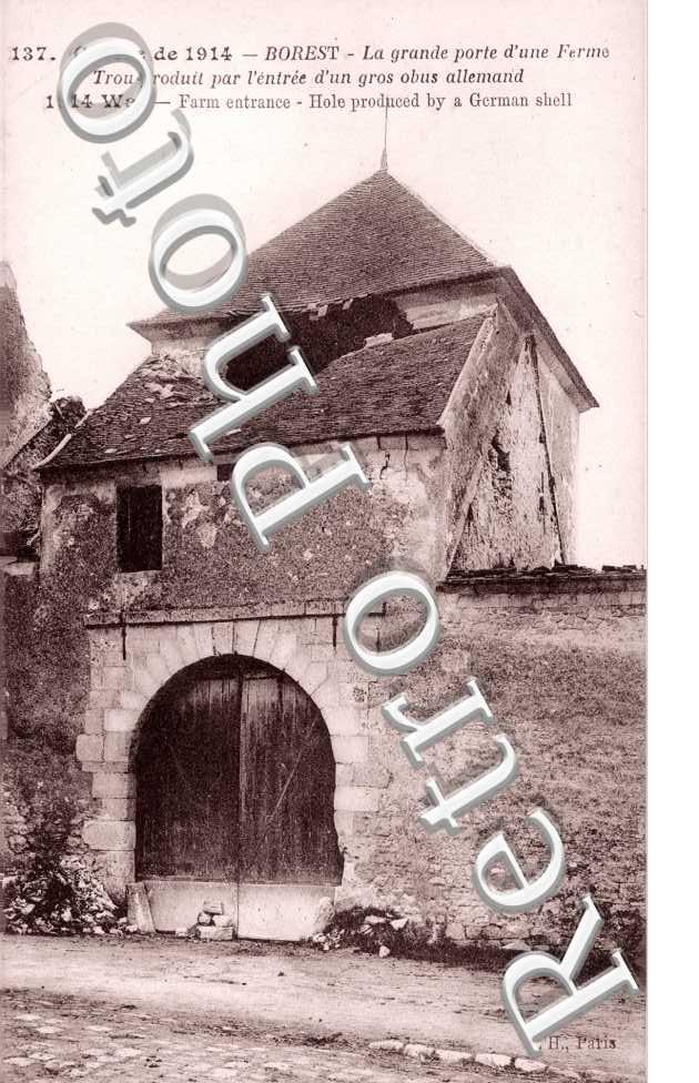 la grande porte d'une ferme